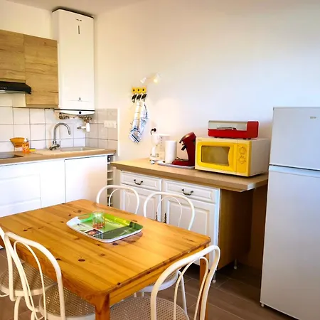 Sea & Garden View 10 Min To Beaches Apartment *